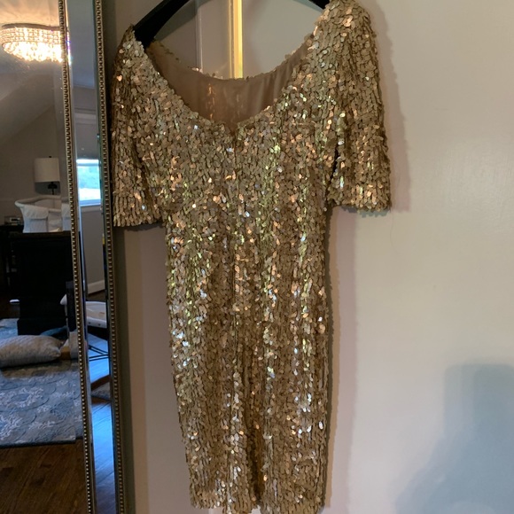 Ark& Co gold sequin dress.  Size small. Like new - Picture 3 of 6